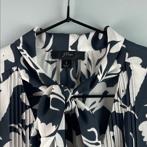 J. Crew Floral Blouse Size 2 - Picture 5 of 11